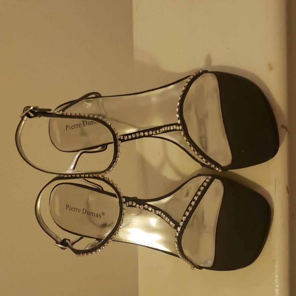 Black diamond strap shoes